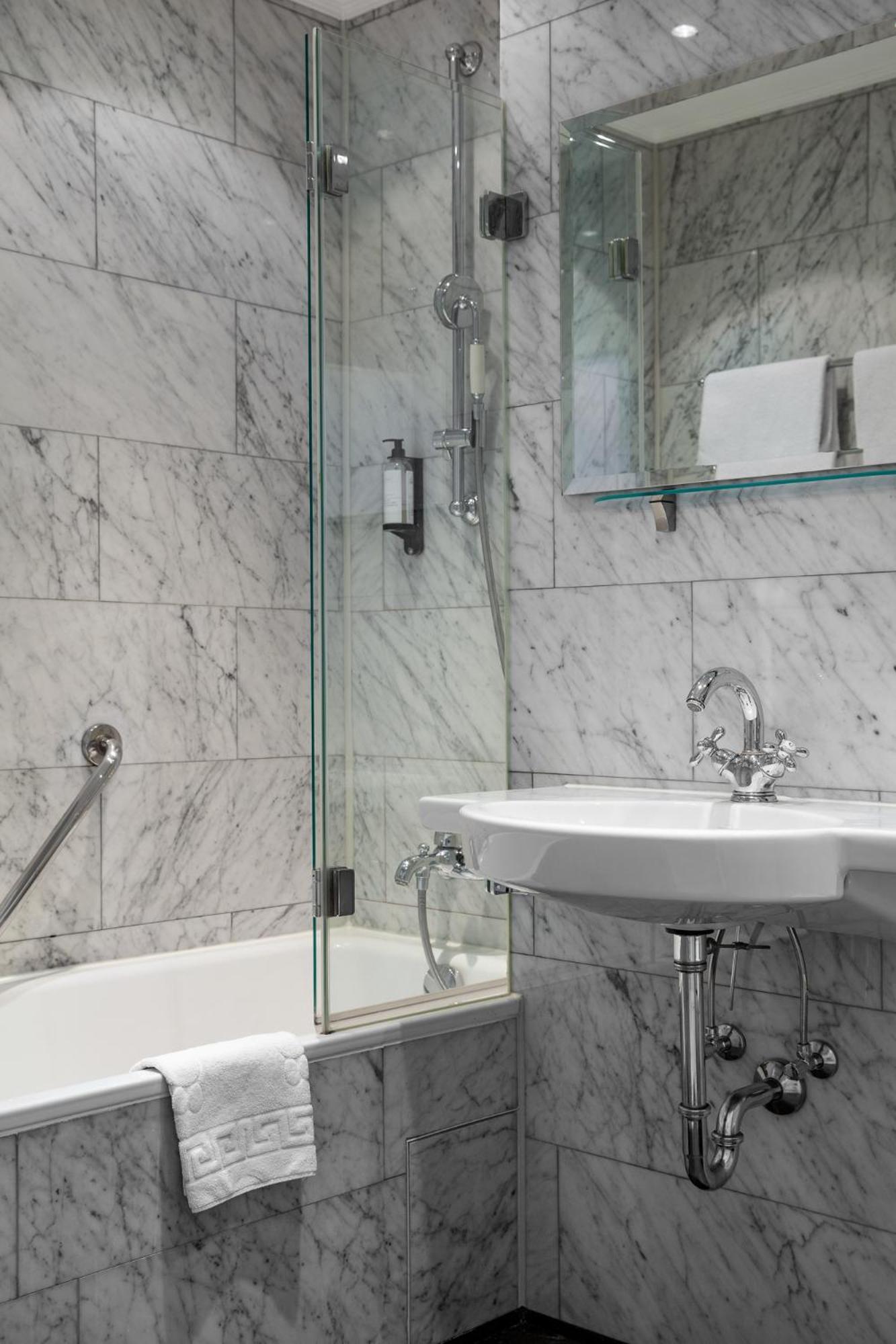 The Suite Hotel Garden Frankfurt am Main Bagian luar foto